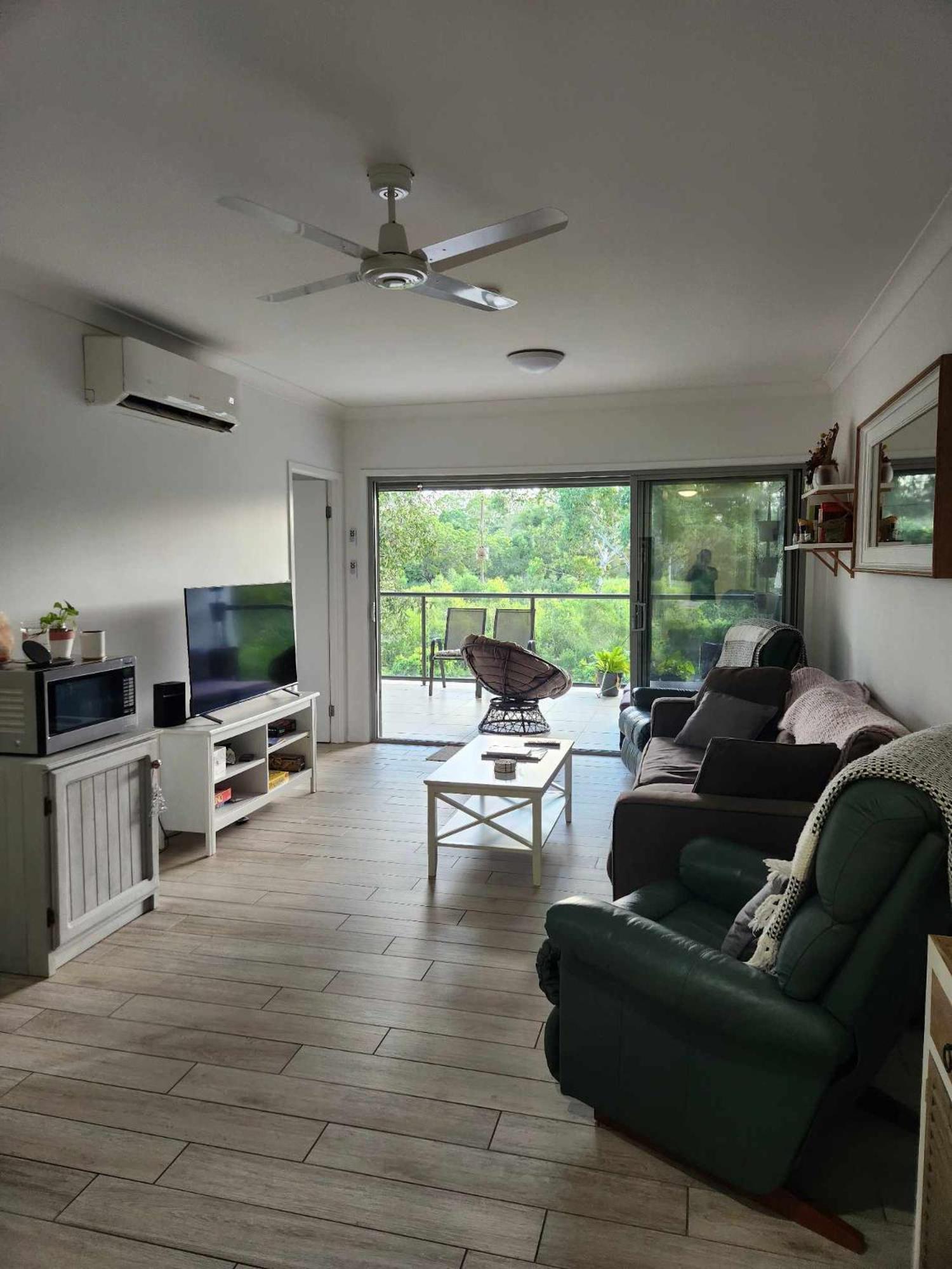 A Quiet Unit Overlooking A Reserve Petrie Exterior foto