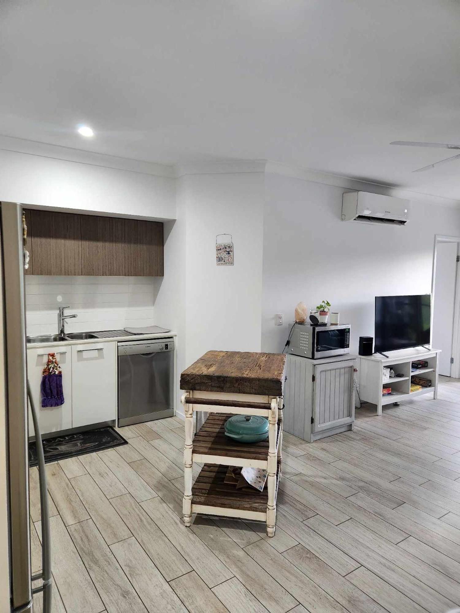 A Quiet Unit Overlooking A Reserve Petrie Exterior foto