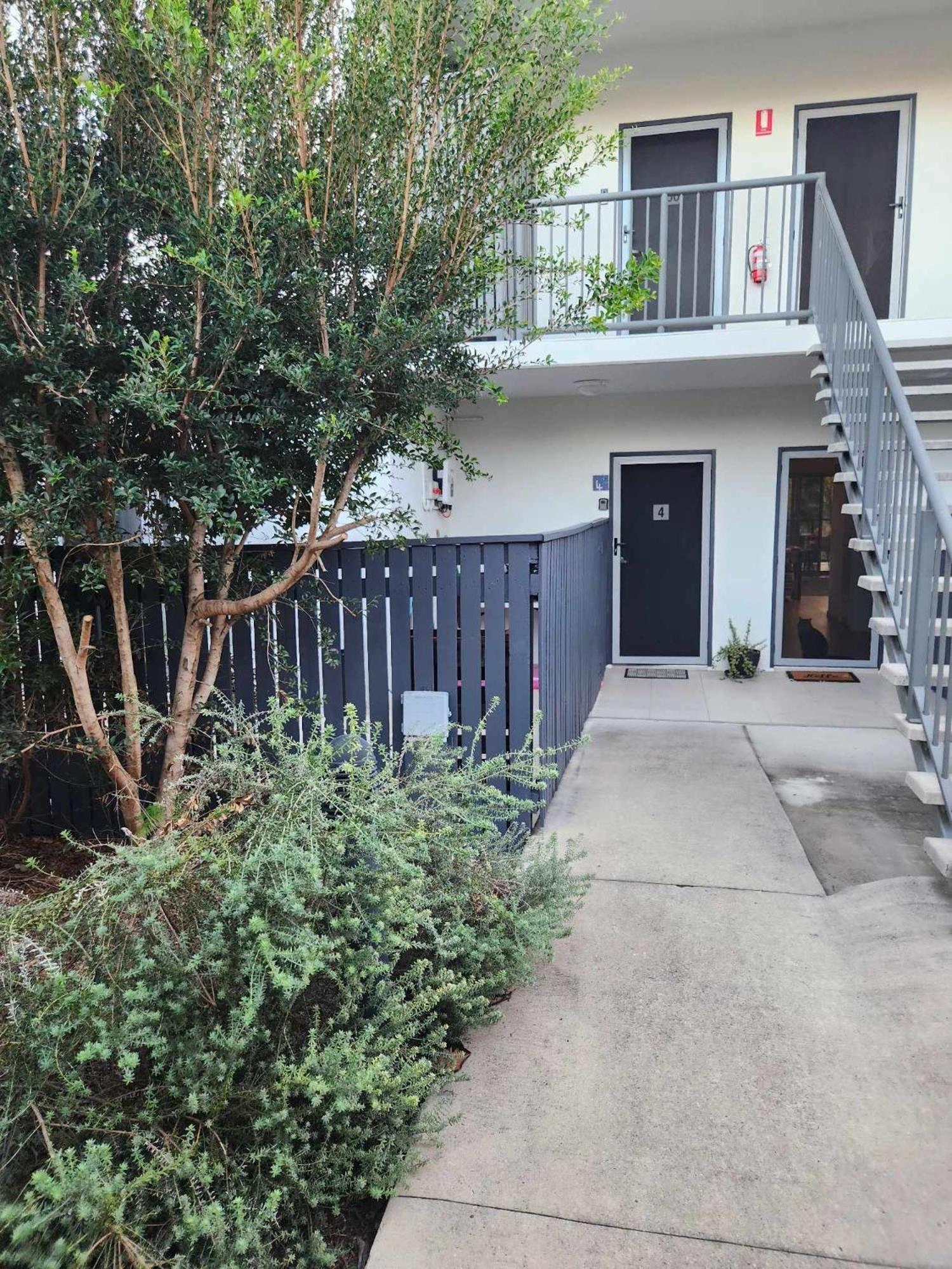 A Quiet Unit Overlooking A Reserve Petrie Exterior foto