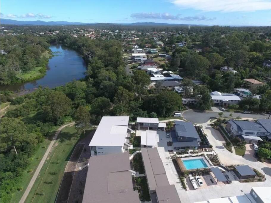 A Quiet Unit Overlooking A Reserve Petrie Exterior foto